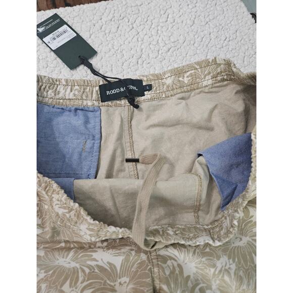 Rodd and Gunn Main Beach Shorts - Picture 3 of 5